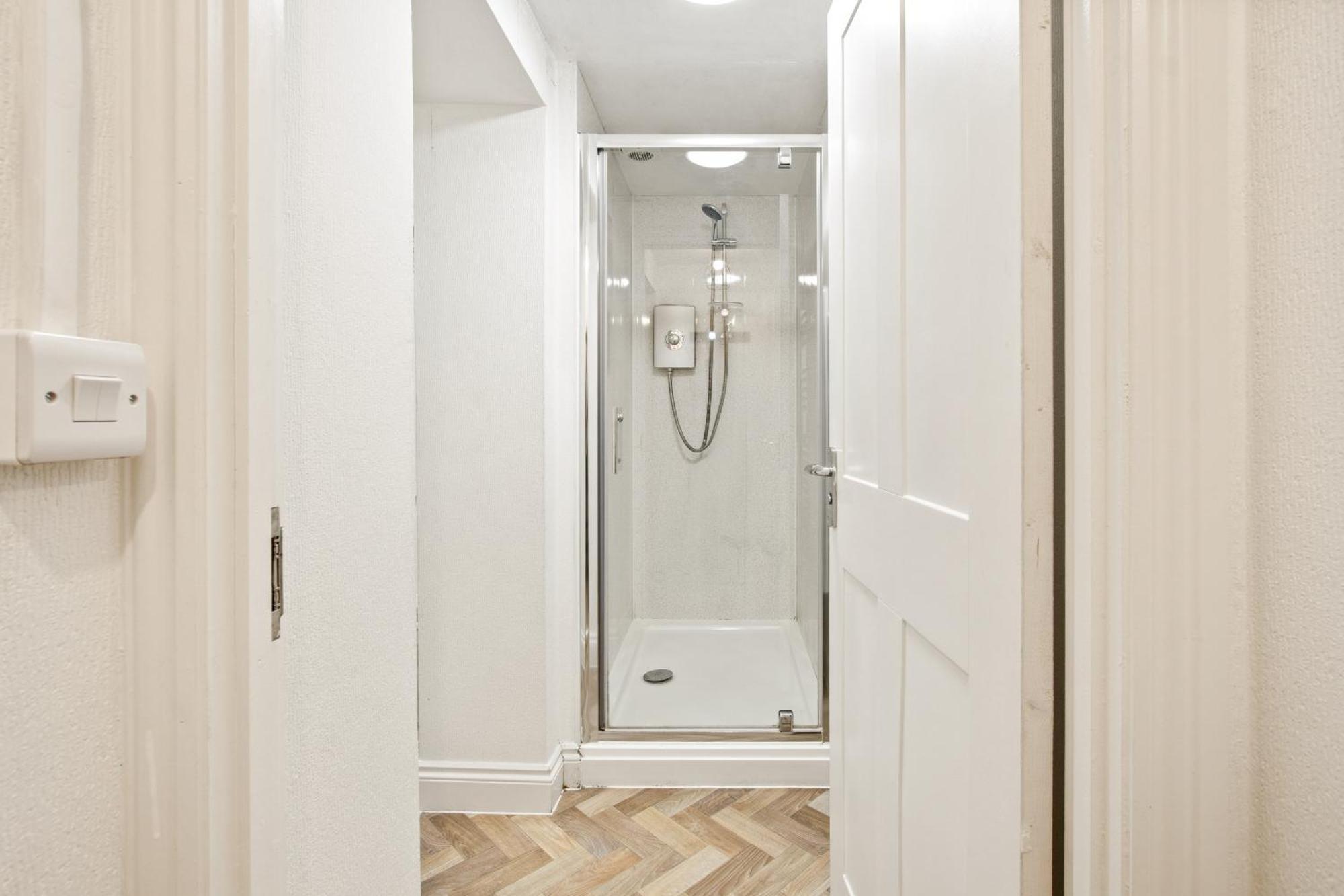 The Sand Bank - Flat 1, Cosy, Central Bournemouth, Sleeps 4, 7 Min From The Beach, Pet Friendly, Parking, Wifi, Kitchen,Washer,Private Exit Exterior photo